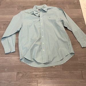 Vineyard vines large shirt